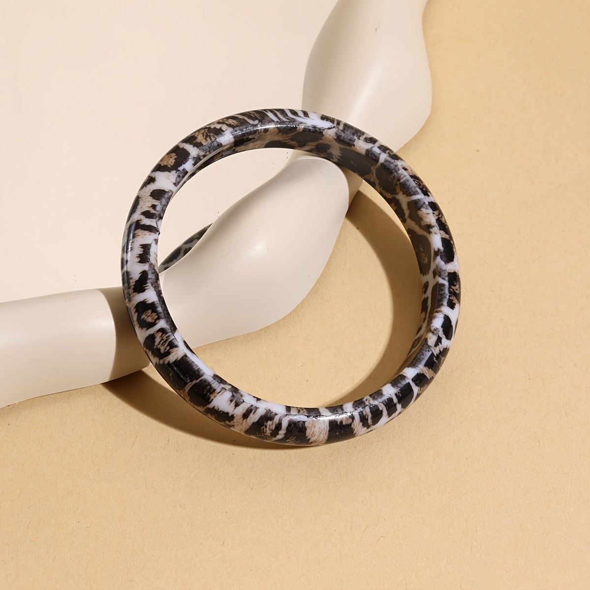 Vintage Leopard Print Bracelet with Classic Texture, Gift
